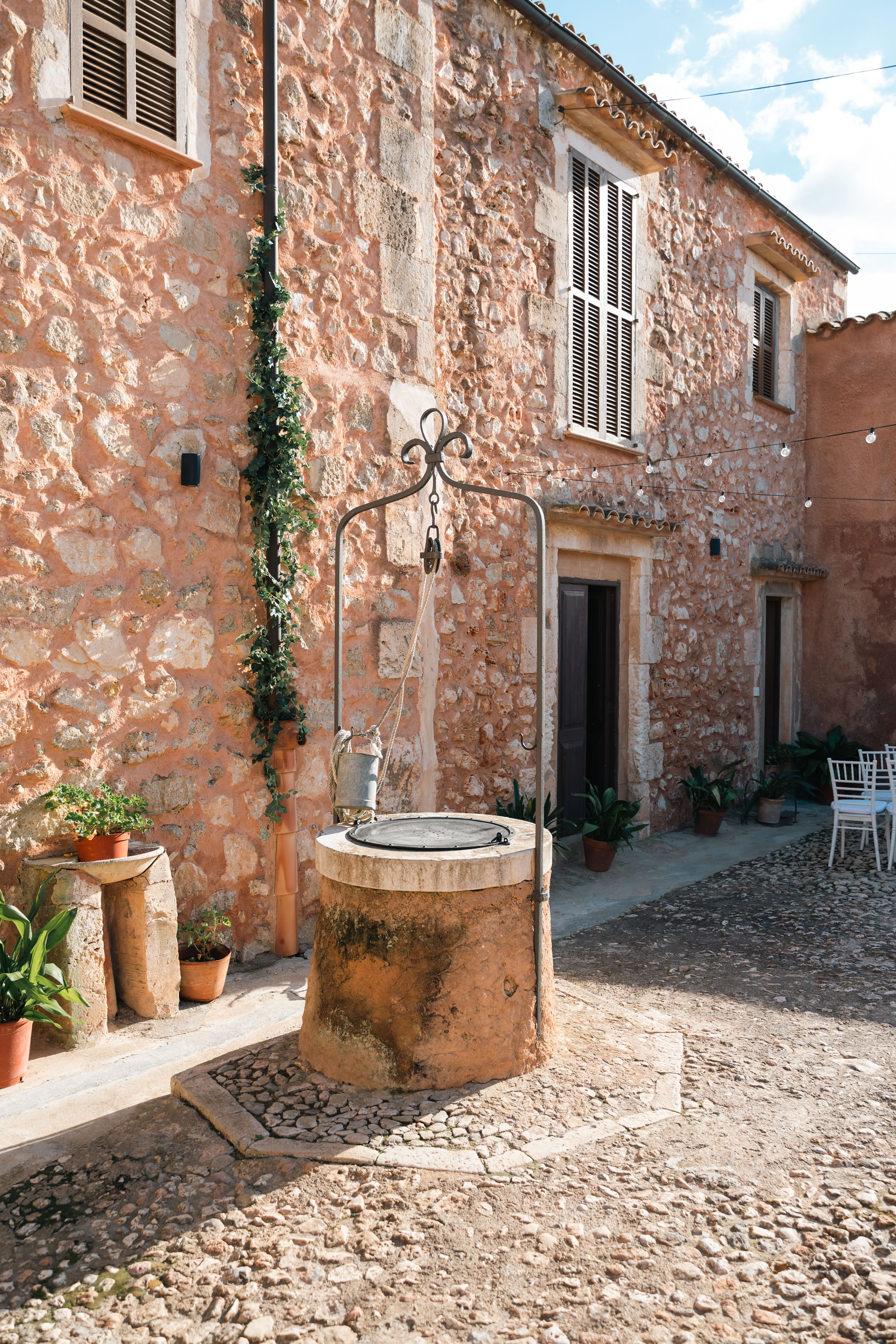 9ad088f4 30b4 409f 8881 4695b93c5d38